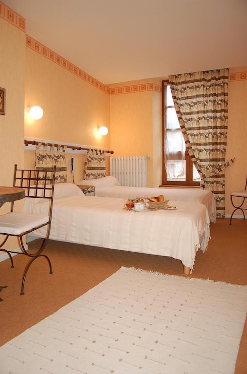 Auberge Saint Fleuret Естен Екстер'єр фото