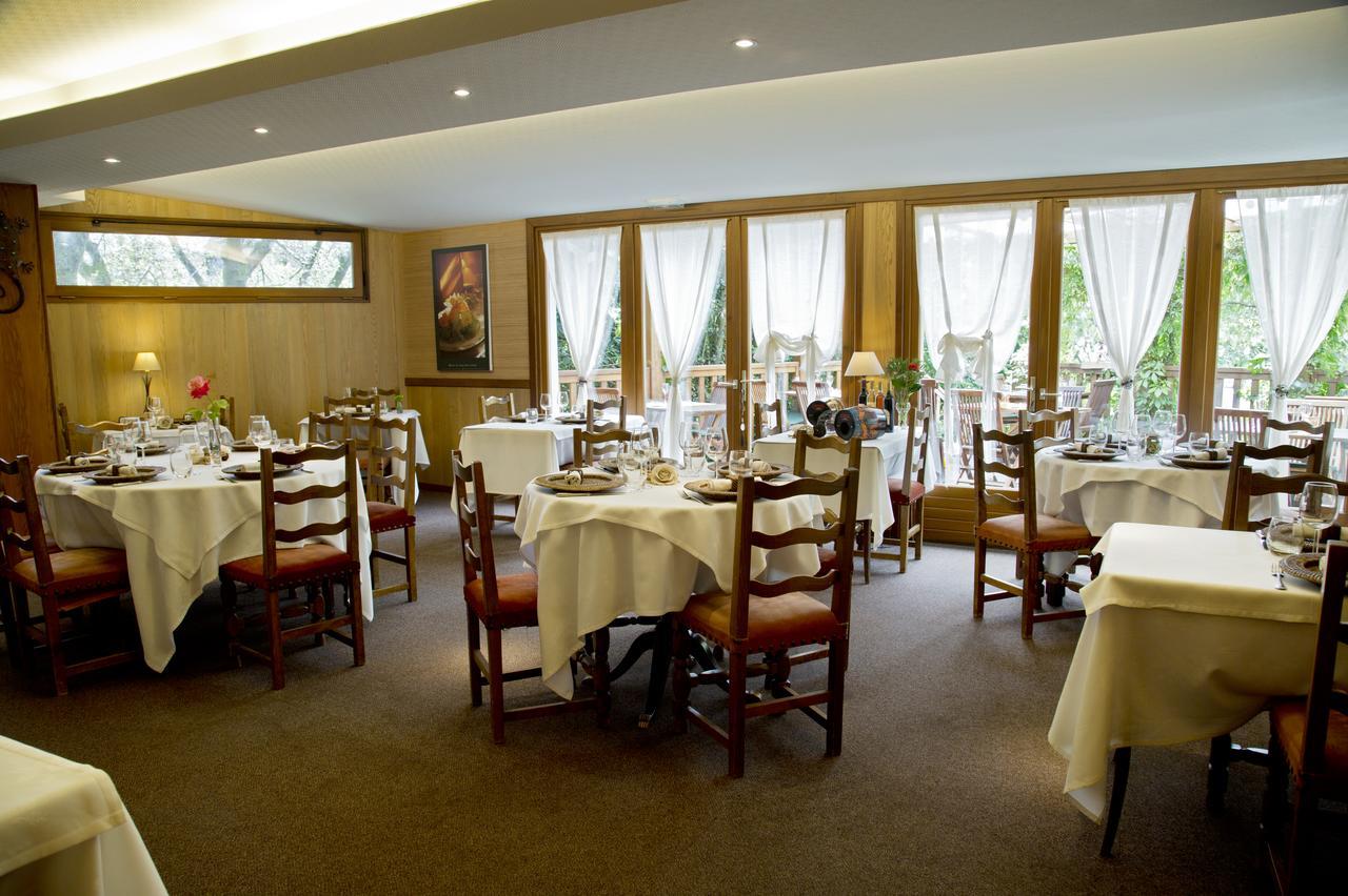 Auberge Saint Fleuret Естен Екстер'єр фото